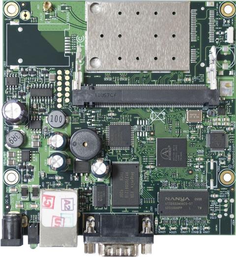 MikroTik RB411AR, 300MHz CPU, 64MB RAM, 1x LAN, miniPCI, integrated 2.4GHz, L4